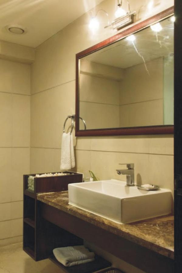 Regenta Central Harimangala Bharuch Buitenkant foto